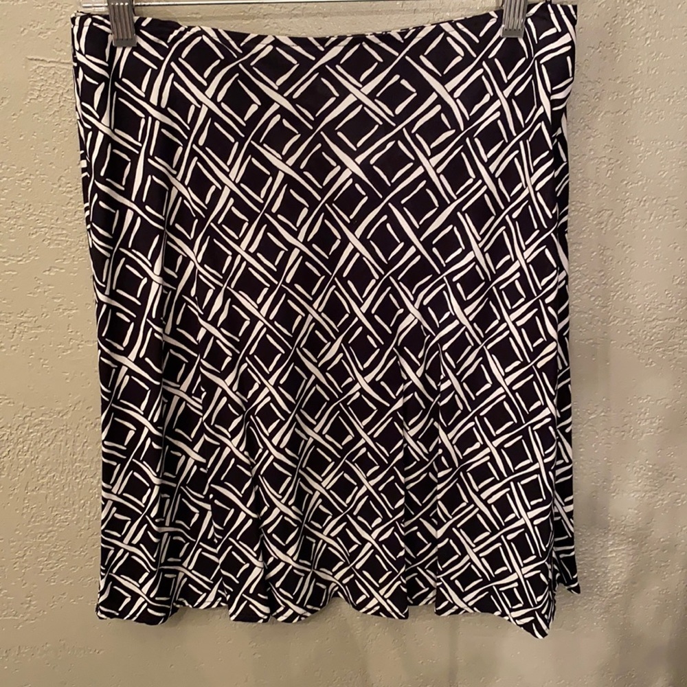 Kathie Lee A line abstract rayon skirt